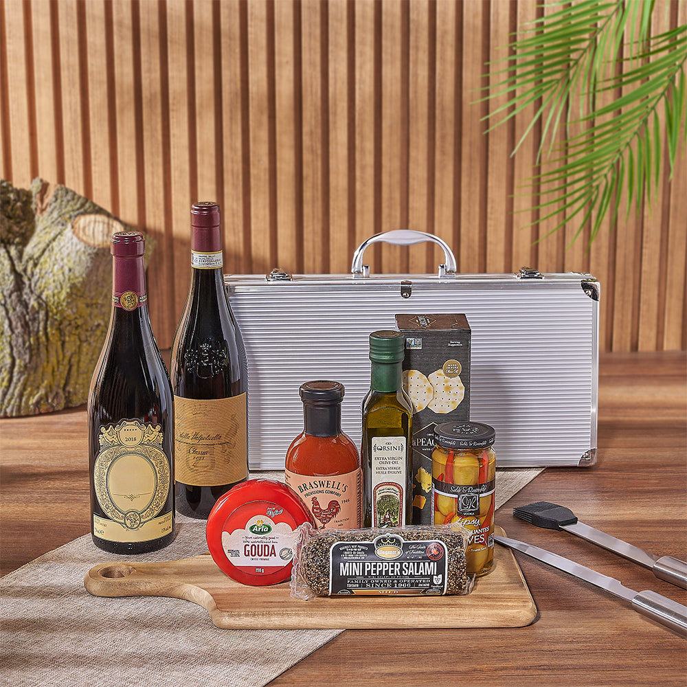 Two-Bottle Wine Basket with BBQ Set – how the gift is presented