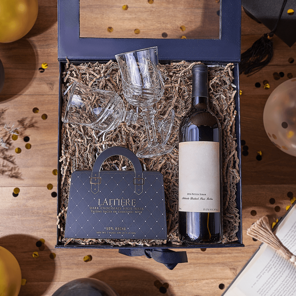 Graduation Wine and Laitière Dark Chocolate Gift Box – how the gift is presented
