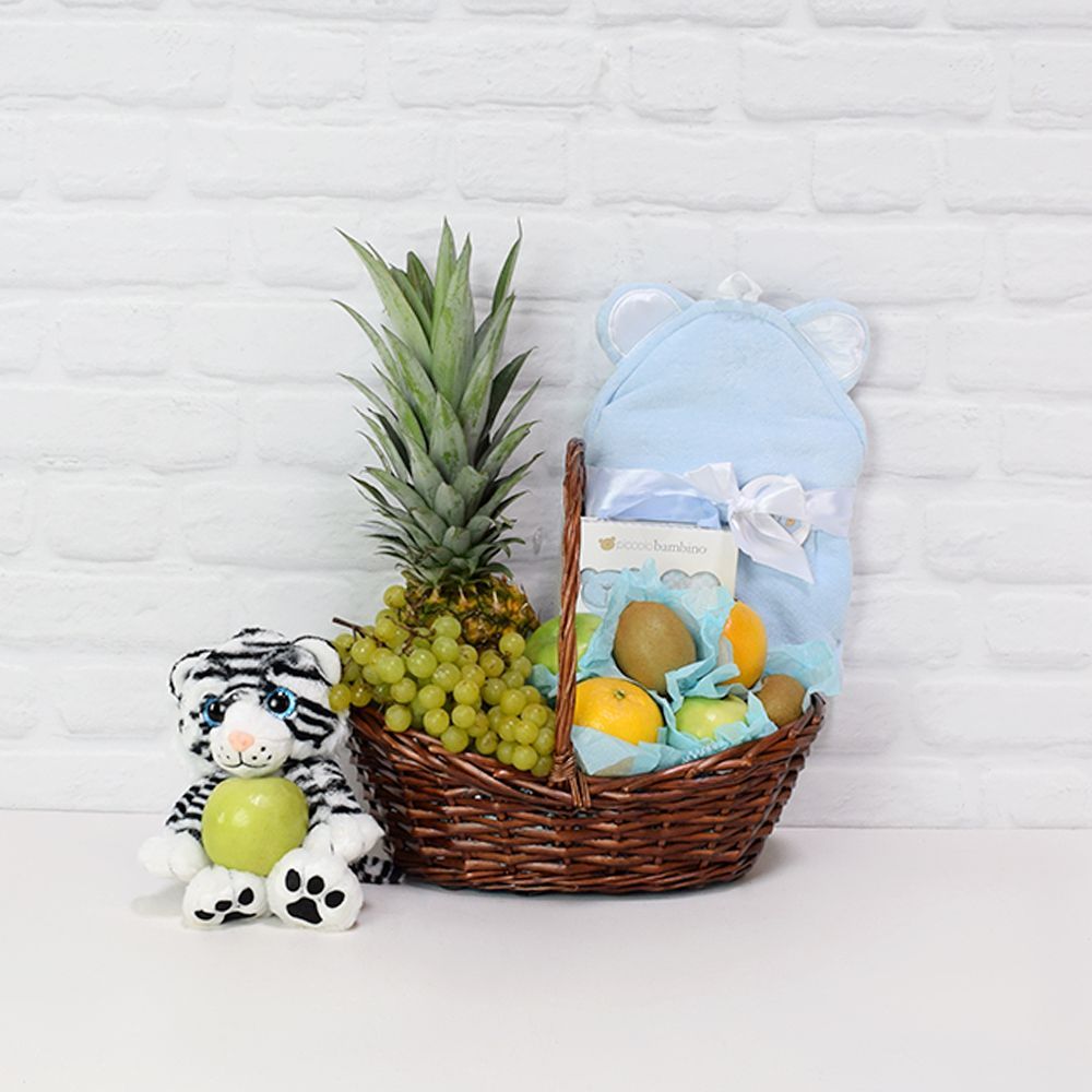 Baby Basket with Plush and Fruit – how the gift is presented