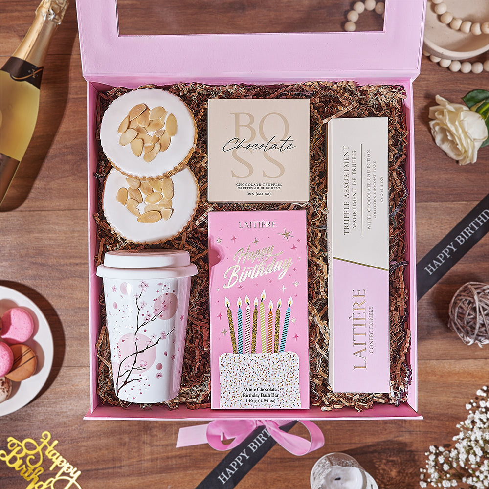 Birthday Snack Box with Cup – how the gift is presented