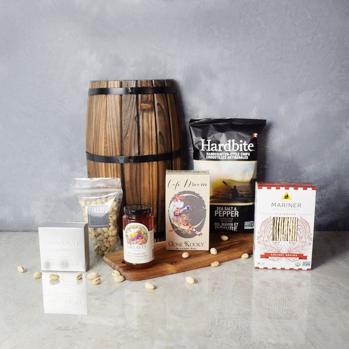 Artisan Chocolate and Savory Snack Gift Basket with Organic Flatbreads – how the gift is presented