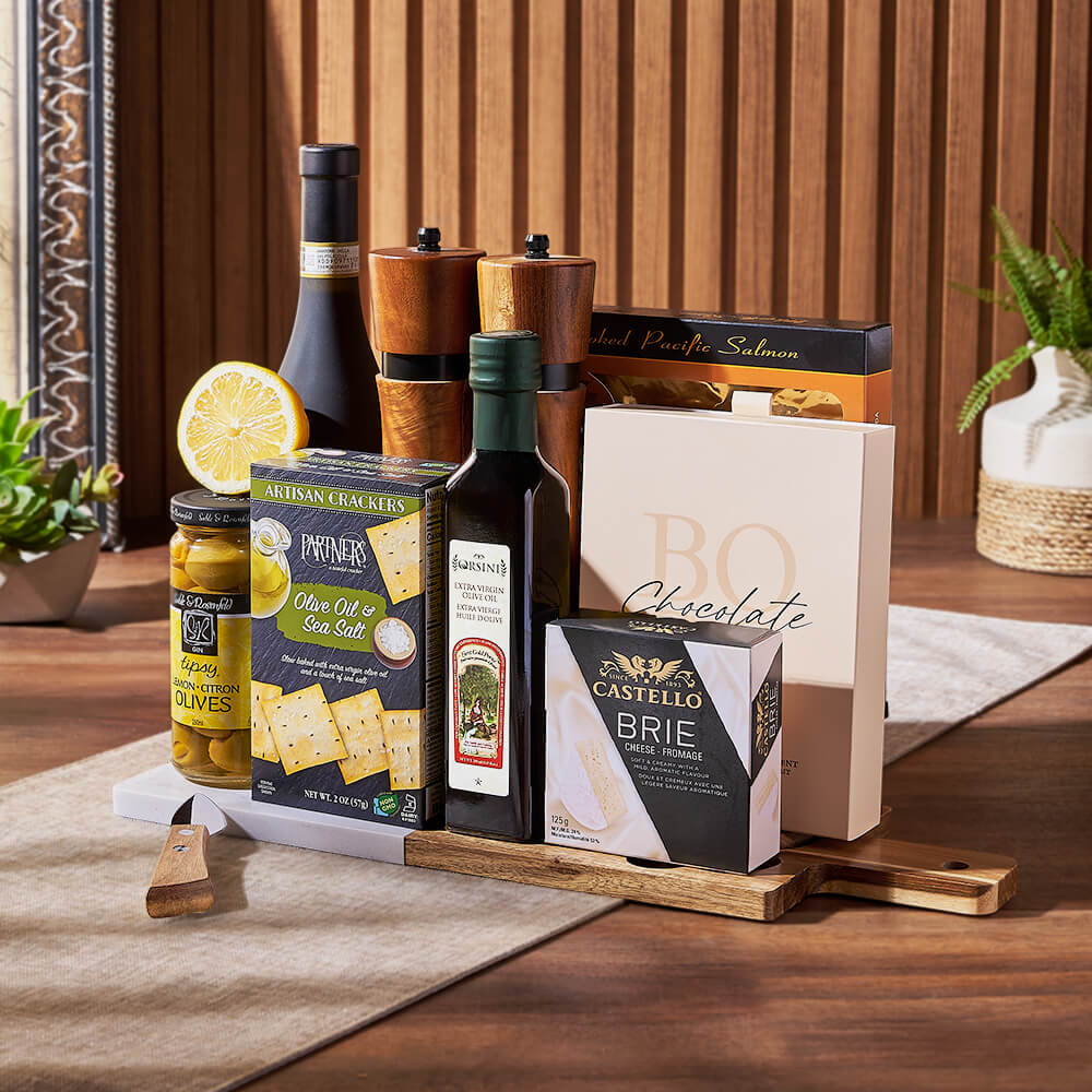 Wine Gift Basket Featuring Cheese Knives – how the gift is presented