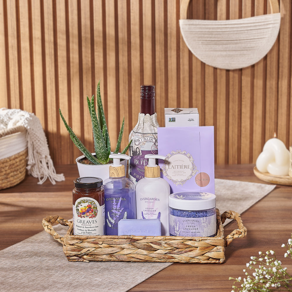 Gourmet Wine Gift Set with Lavender Spa Essentials and Bamboo Cutting Board – how the gift is presented