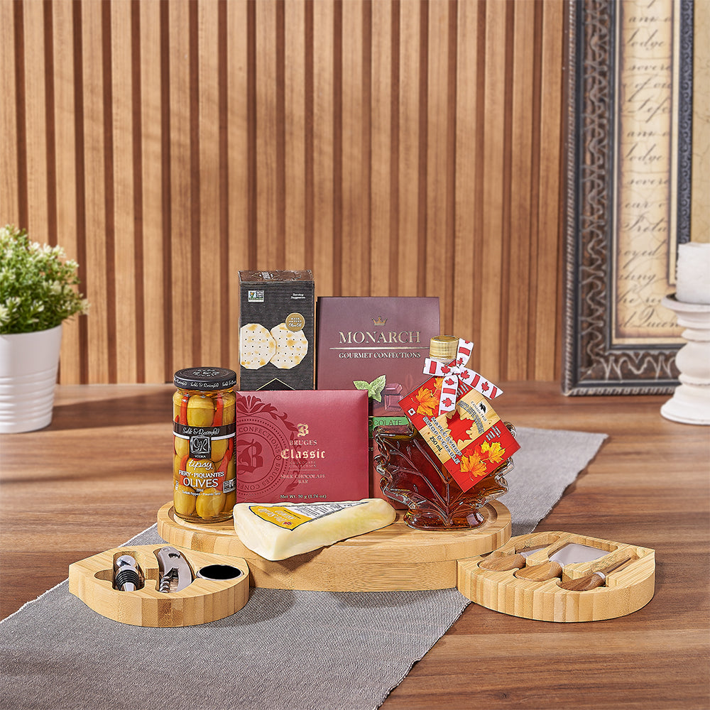 Kosher Cheese and Snack Basket – how the gift is presented