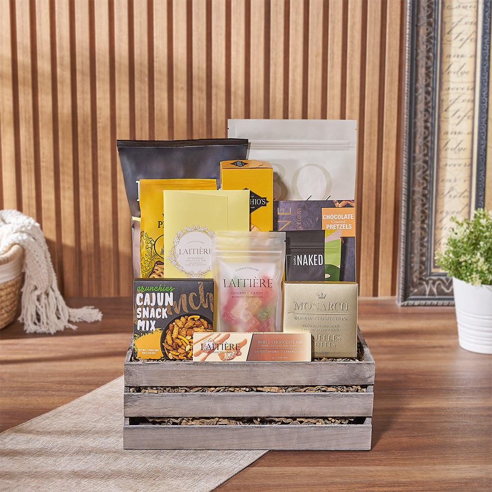 Savory and Sweet Snack Basket – how the gift is presented
