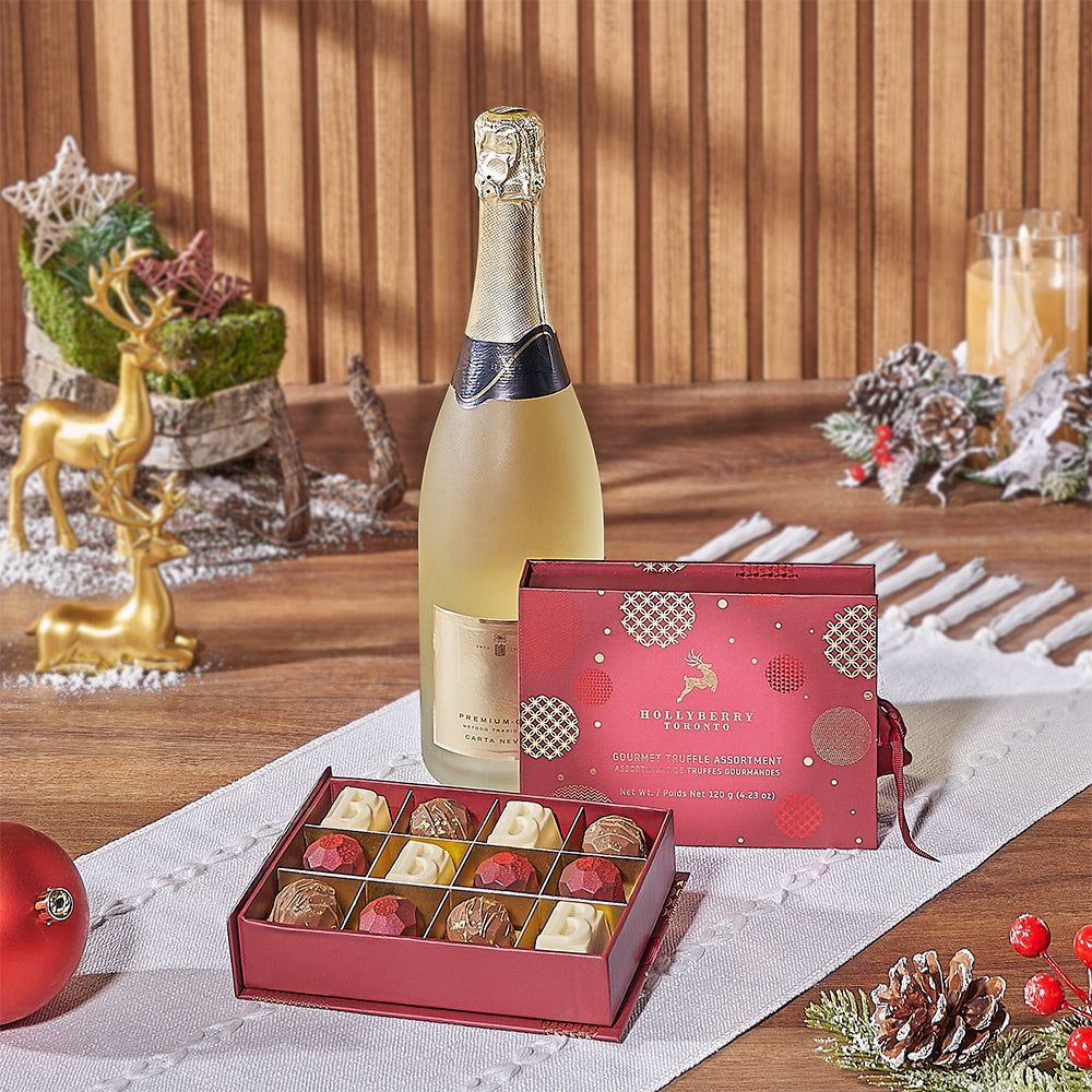 Hollyberry Sparkling Wine Gift Basket – how the gift is presented