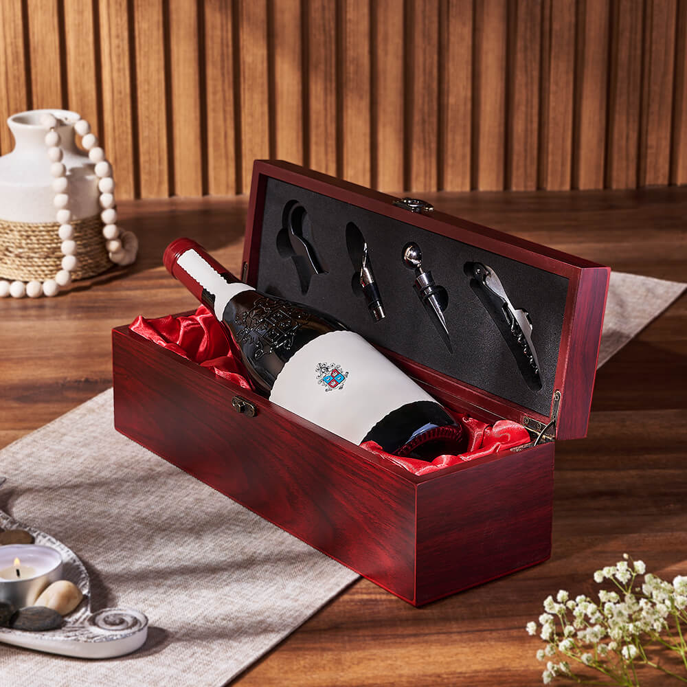 Wooden Wine Gift Box – how the gift is presented