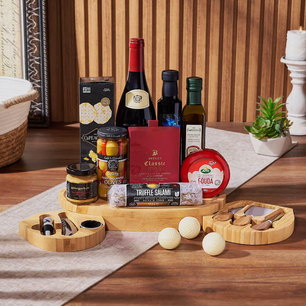 Gourmet Snack and Wine Basket with Golf Cheese Board – how the gift is presented