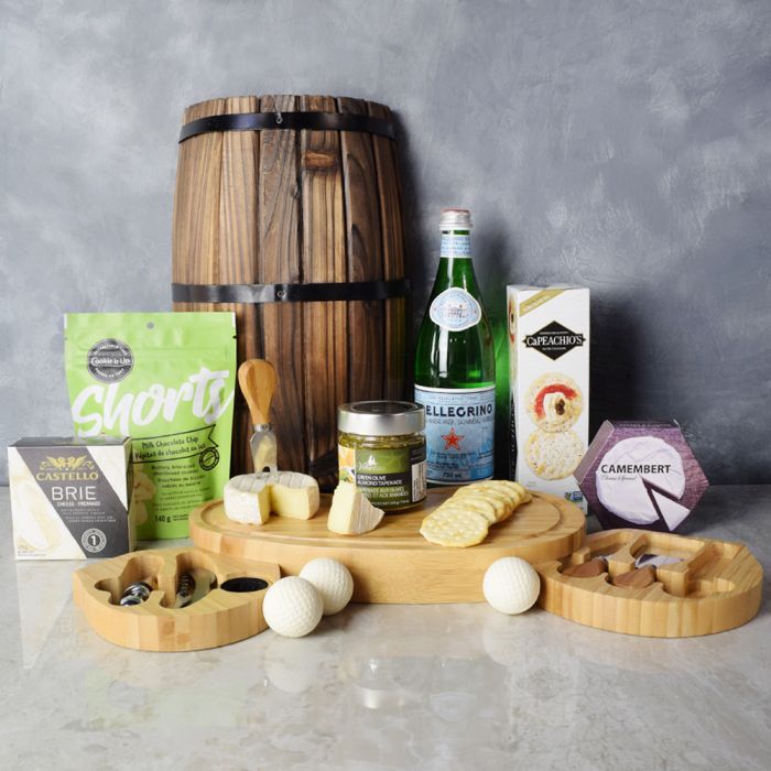 Premium Gourmet Gift Set Featuring Cheese, Tapenade, and Chocolate – how the gift is presented