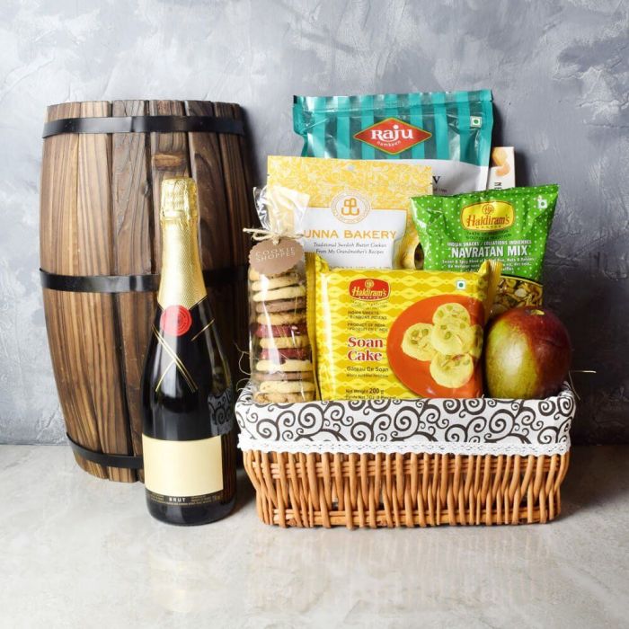 Champagne Basket with Diwali Snacks – how the gift is presented