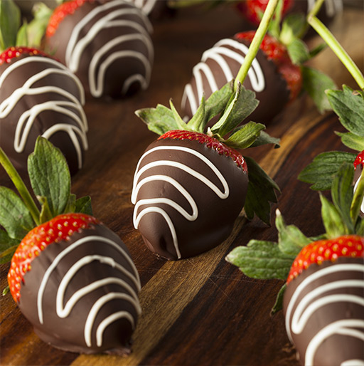 Our Chocolate-Dipped Strawberries Gift Ideas for Mom & Dad